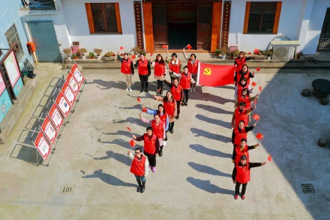 双囍临门！双军人夫妻同时立功