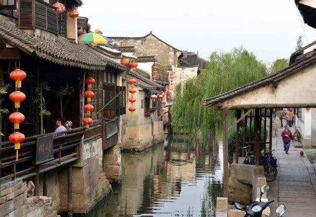 去老公朋友家吃宝宝喜宴老公没去该怎么说？游戏画面
